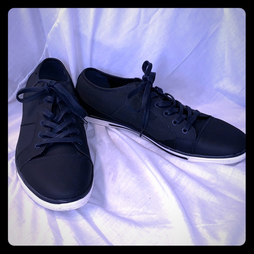 Kenneth Cole Crown Sneaker Size 12